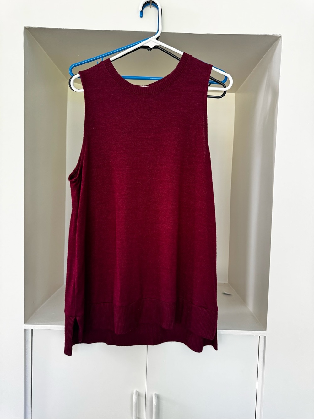 A New Day Burgundy Sleeveless Sweater Tunic Top Size L Side Slit Knit